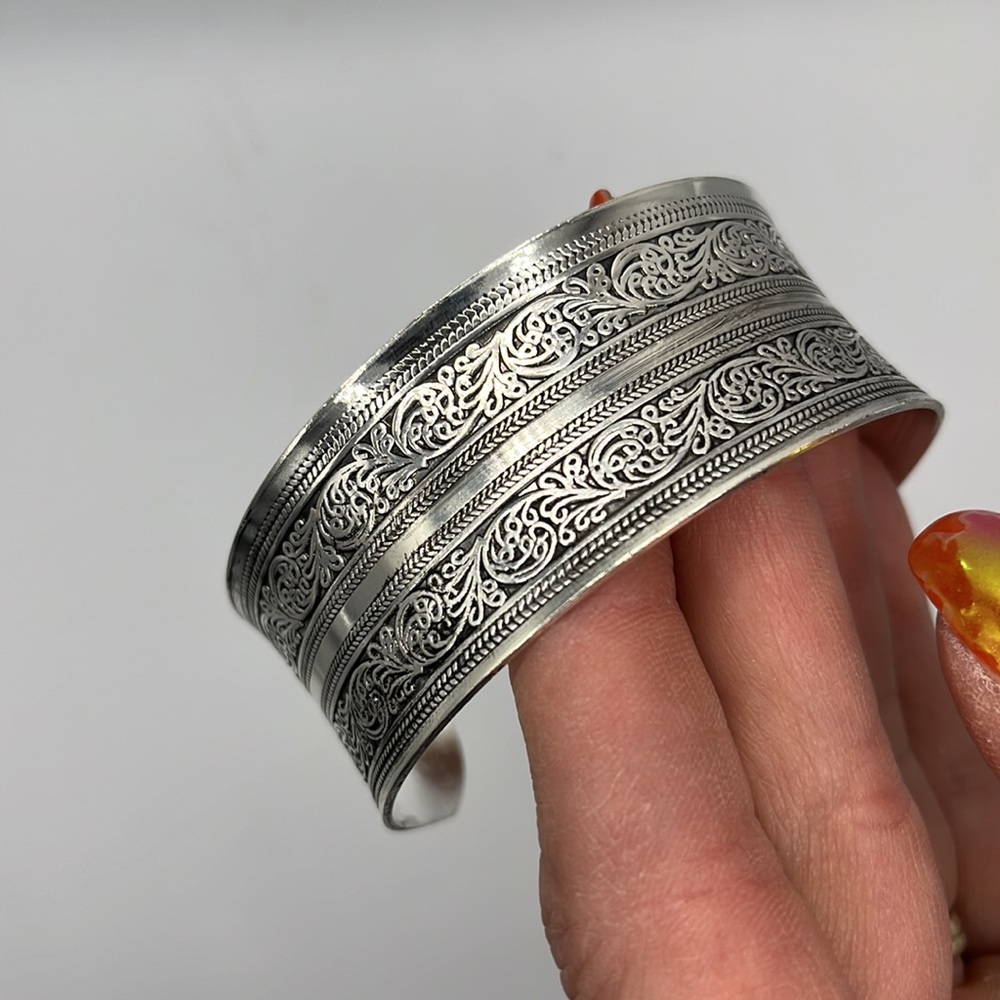 Boho Detailed Silver Bracelet - Picture 5 of 5